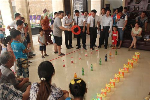 盛亚名郡6月8日“趣味套圈 圈住幸福”活动